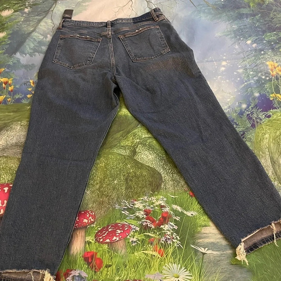 Abercrombie Curve Love High Rise Mom Jean, Size 31/12 Reg, NWT - Picture 14 of 16